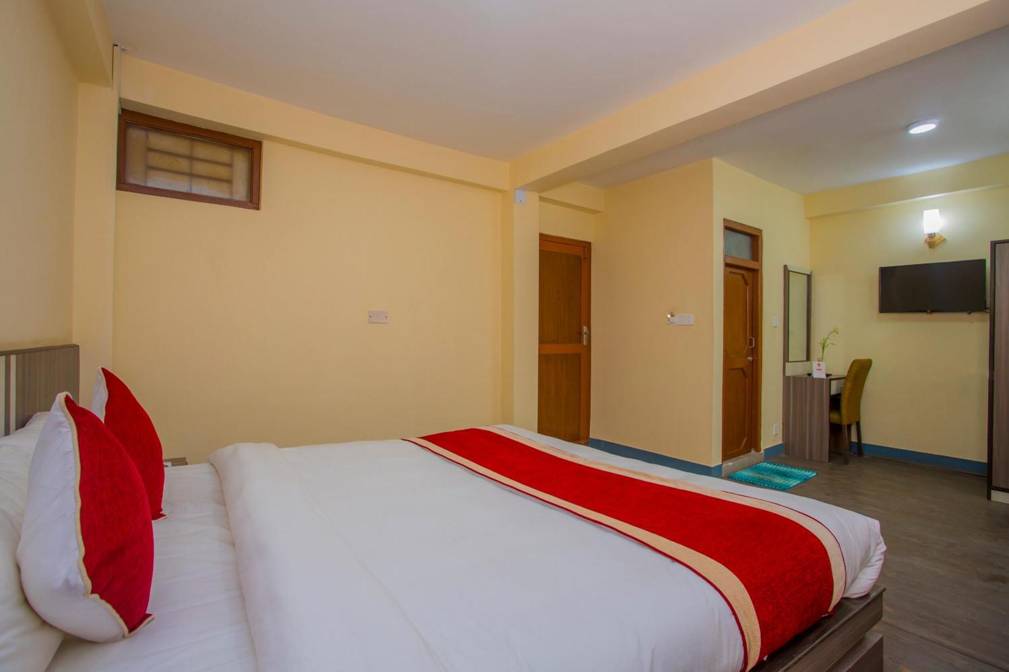 Oyo 297 Hotel Aayam Katmandu Eksteriør bilde