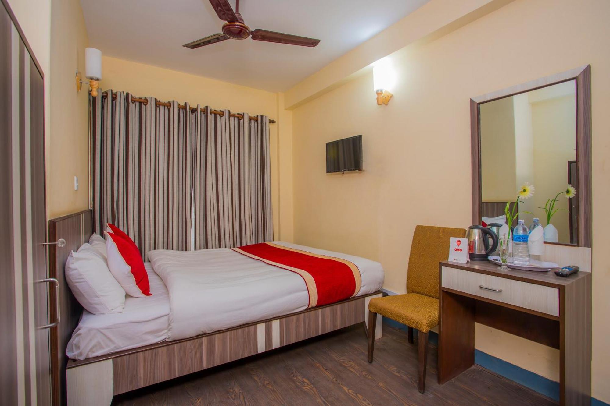 Oyo 297 Hotel Aayam Katmandu Eksteriør bilde